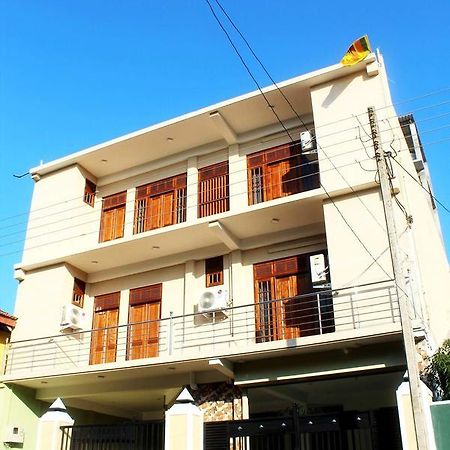 The City Tourist Hotel Anuradhapura Kültér fotó