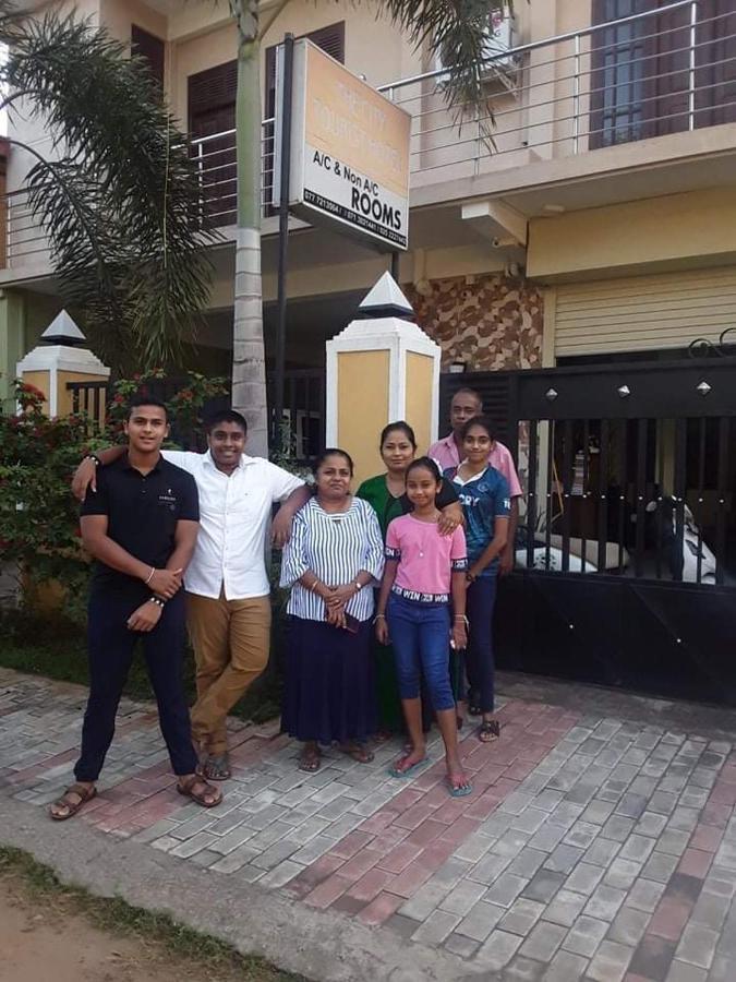 The City Tourist Hotel Anuradhapura Kültér fotó