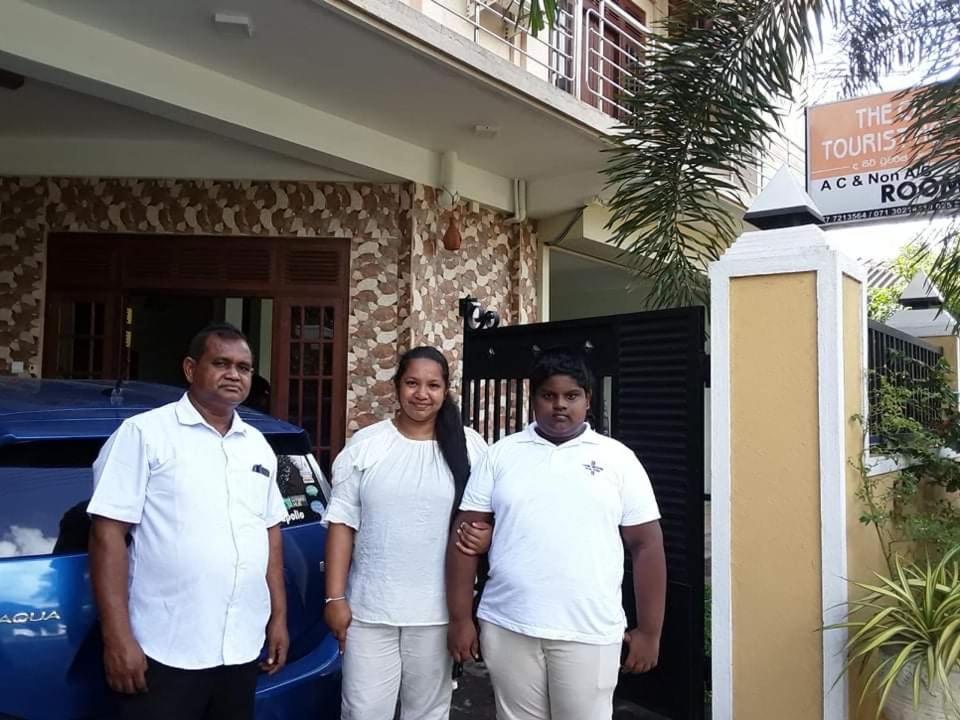 The City Tourist Hotel Anuradhapura Kültér fotó