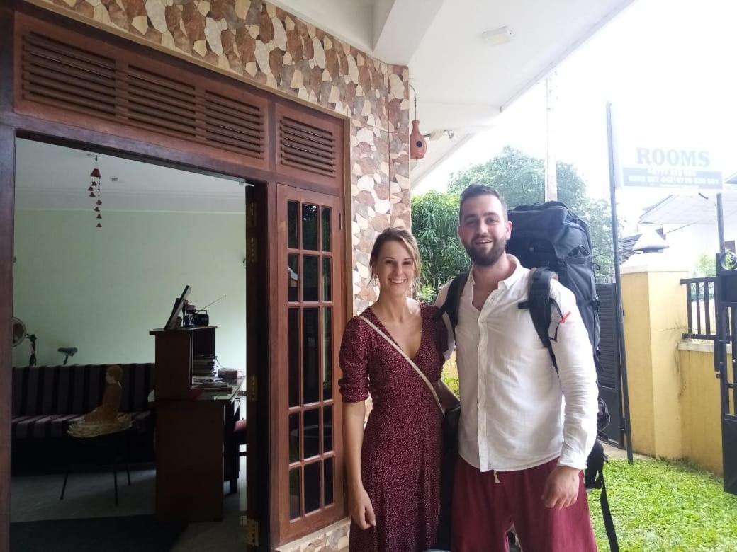 The City Tourist Hotel Anuradhapura Kültér fotó