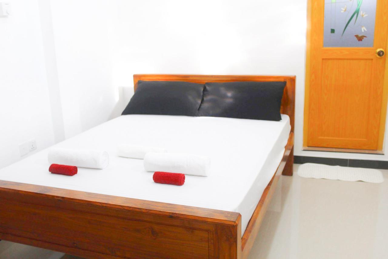 The City Tourist Hotel Anuradhapura Kültér fotó