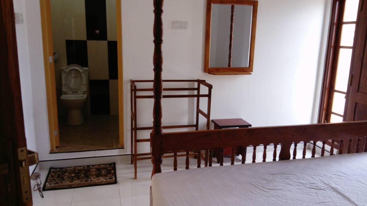 The City Tourist Hotel Anuradhapura Kültér fotó